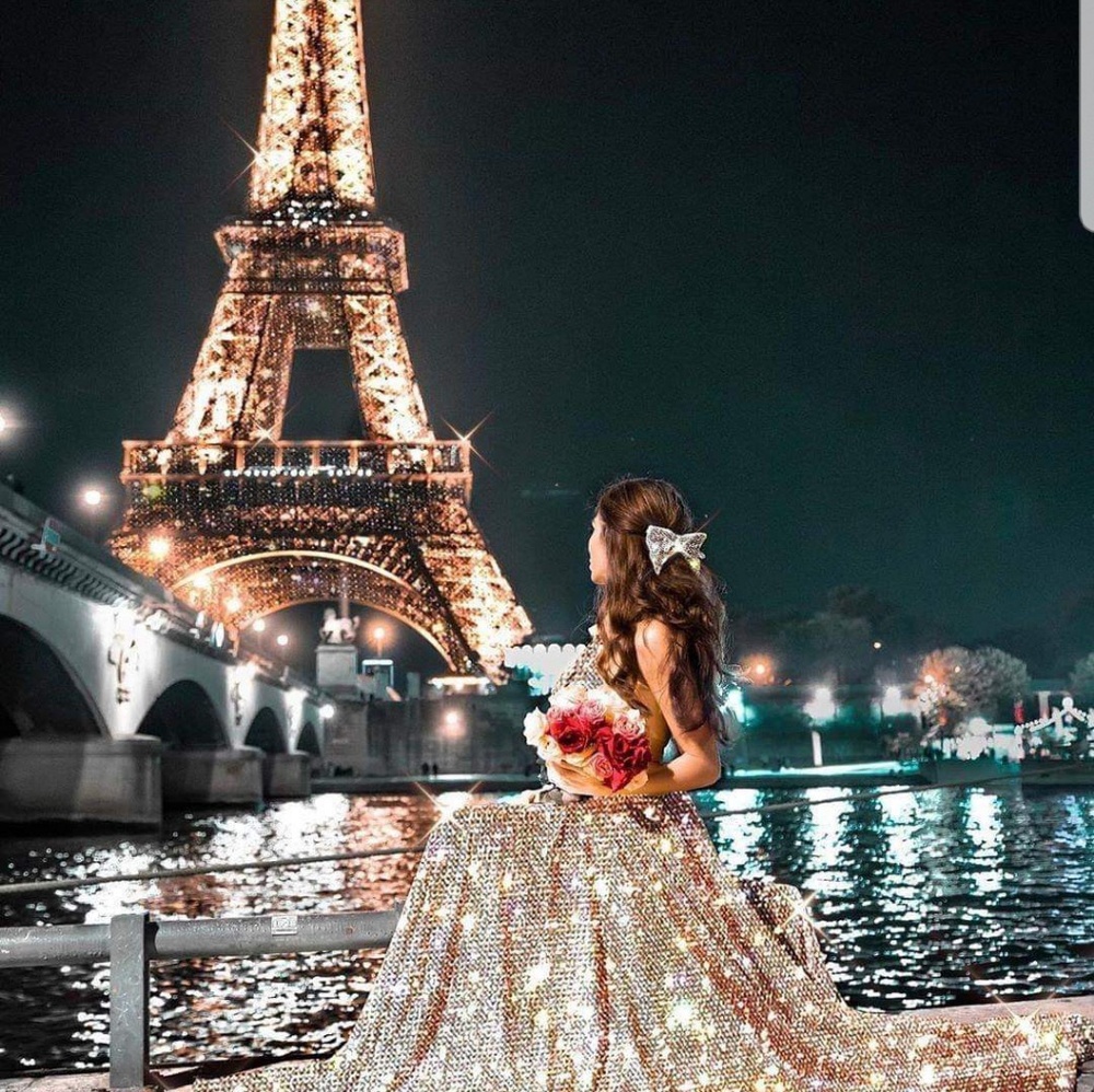 Meet your Posher, Alexis